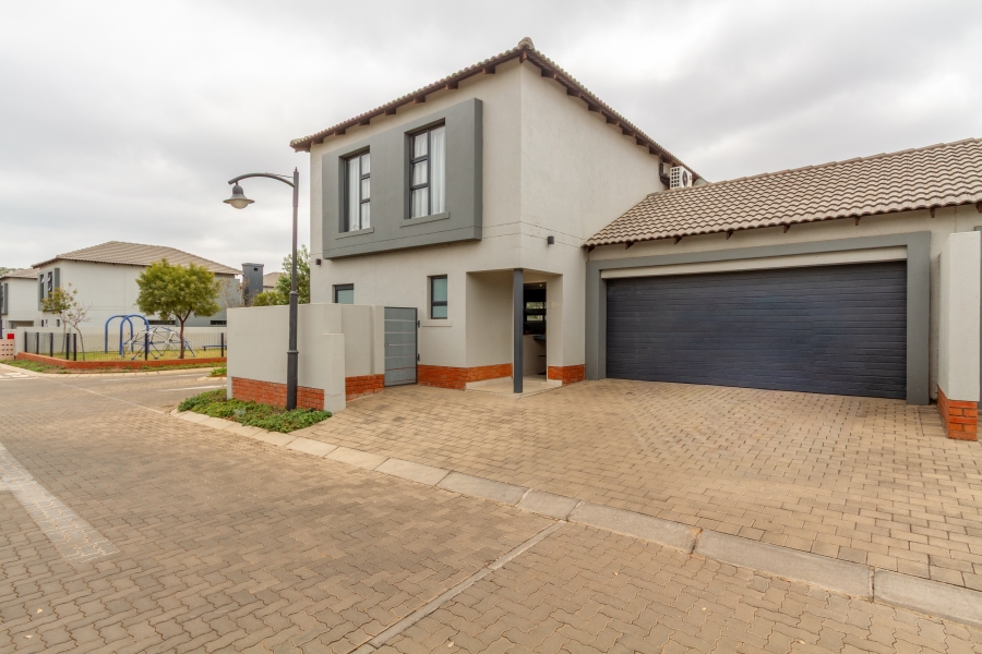 3 Bedroom Property for Sale in Equestria Gauteng