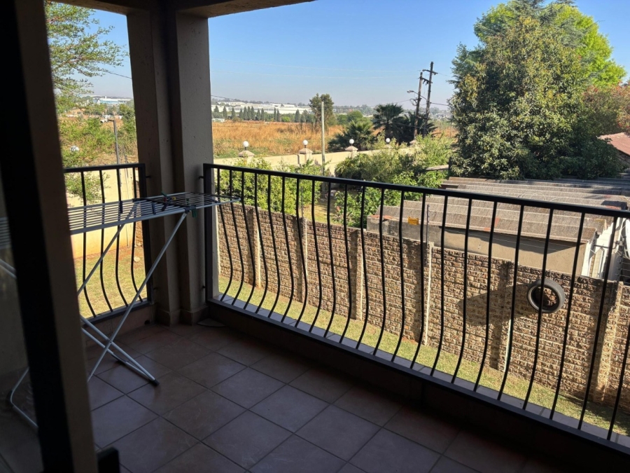 2 Bedroom Property for Sale in Pomona Gauteng