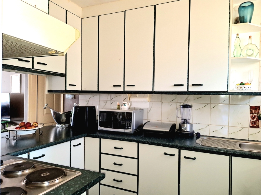 2 Bedroom Property for Sale in Paarlshoop Gauteng