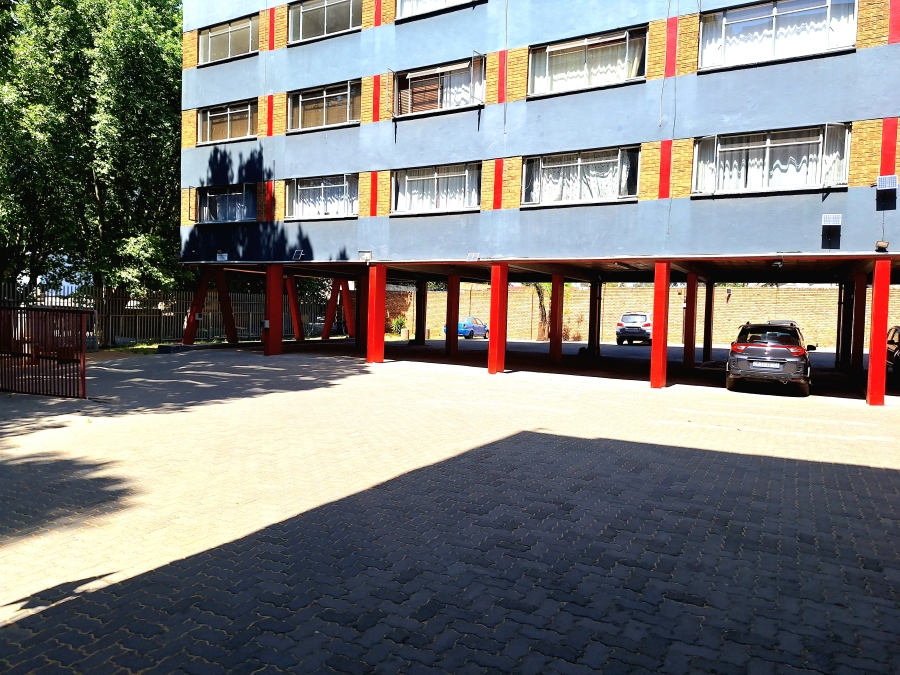 2 Bedroom Property for Sale in Paarlshoop Gauteng