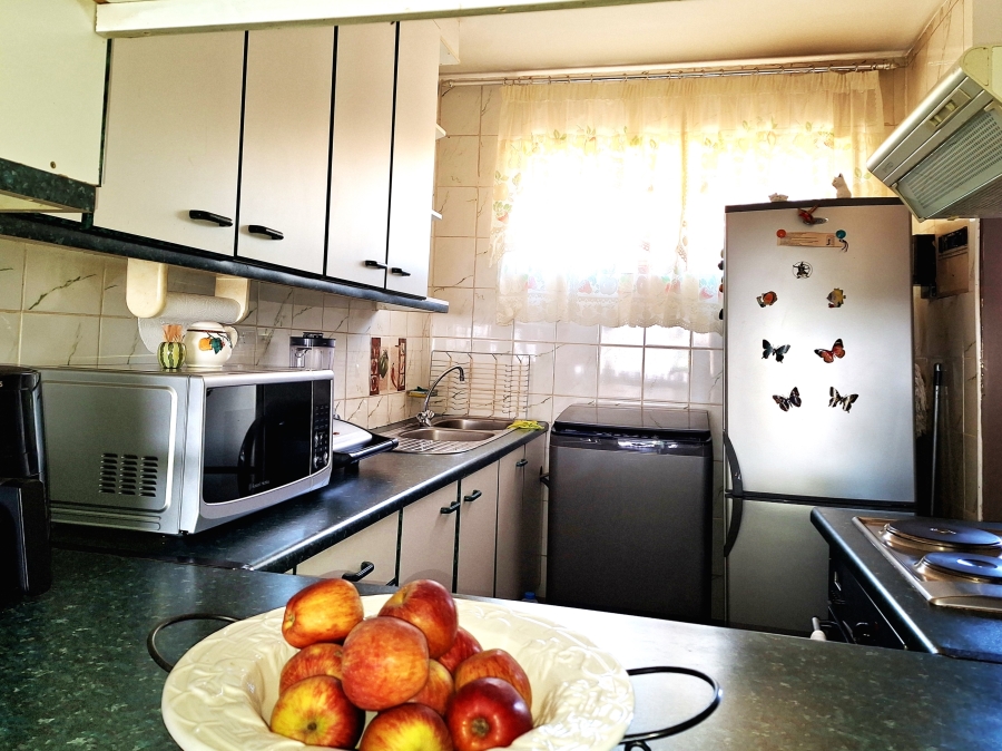 2 Bedroom Property for Sale in Paarlshoop Gauteng
