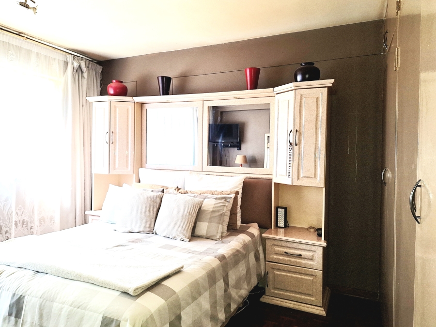 2 Bedroom Property for Sale in Paarlshoop Gauteng