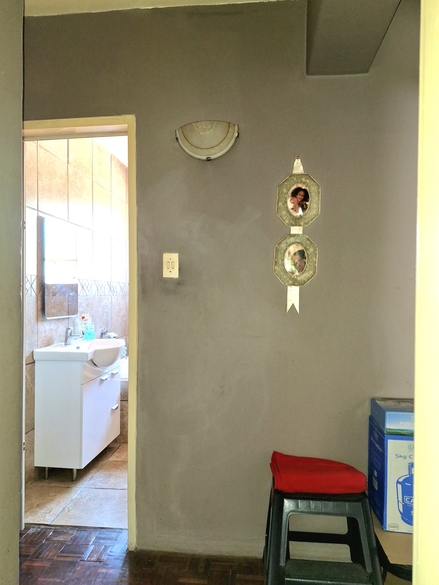 2 Bedroom Property for Sale in Paarlshoop Gauteng