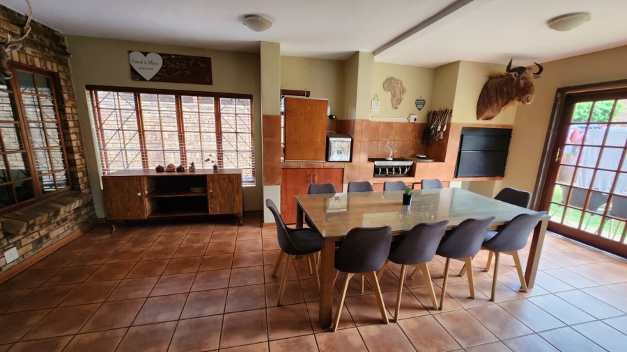 4 Bedroom Property for Sale in Eldoraigne Gauteng