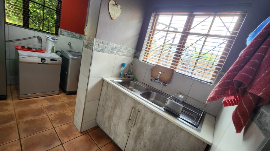 4 Bedroom Property for Sale in Eldoraigne Gauteng