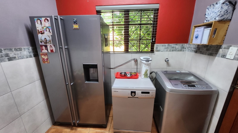 4 Bedroom Property for Sale in Eldoraigne Gauteng