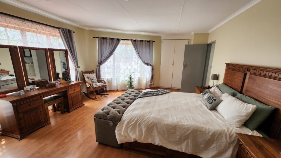 4 Bedroom Property for Sale in Eldoraigne Gauteng