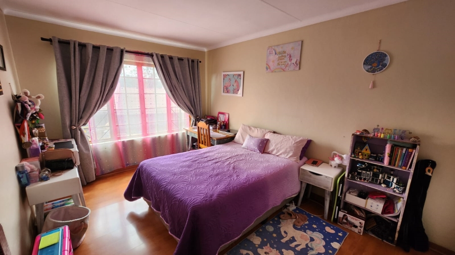 4 Bedroom Property for Sale in Eldoraigne Gauteng