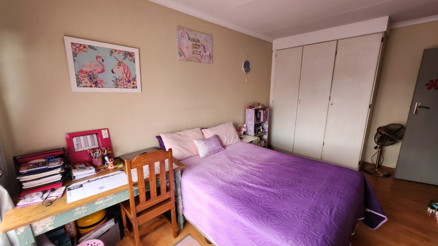 4 Bedroom Property for Sale in Eldoraigne Gauteng