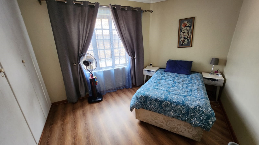 4 Bedroom Property for Sale in Eldoraigne Gauteng