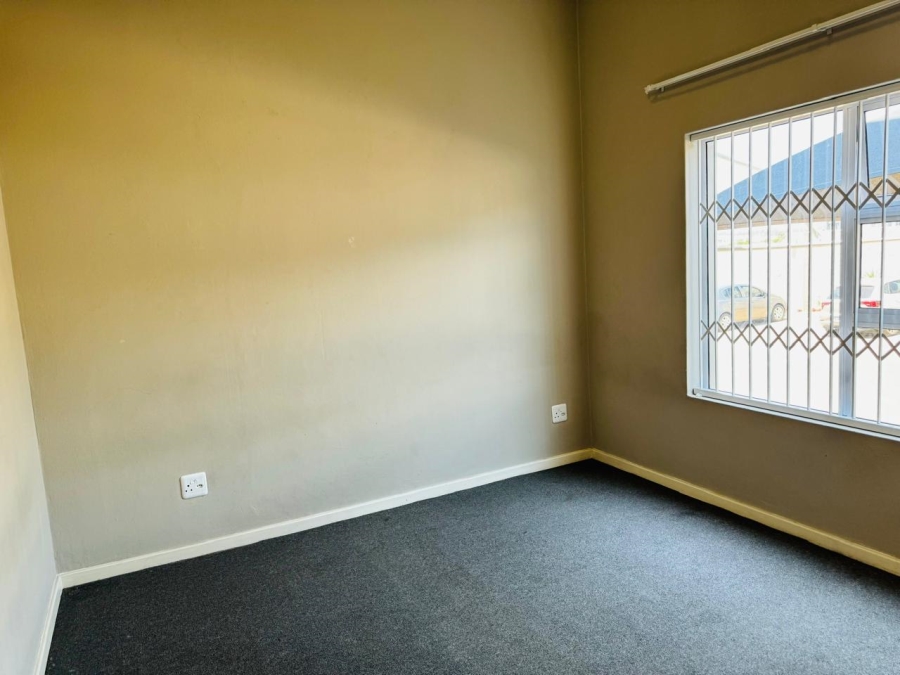 2 Bedroom Property for Sale in Blue Hills Gauteng