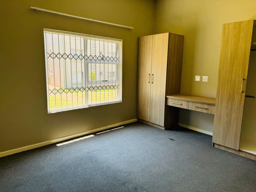 2 Bedroom Property for Sale in Blue Hills Gauteng