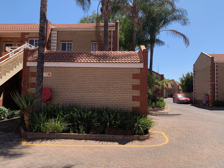 2 Bedroom Property for Sale in Moreleta Park Gauteng