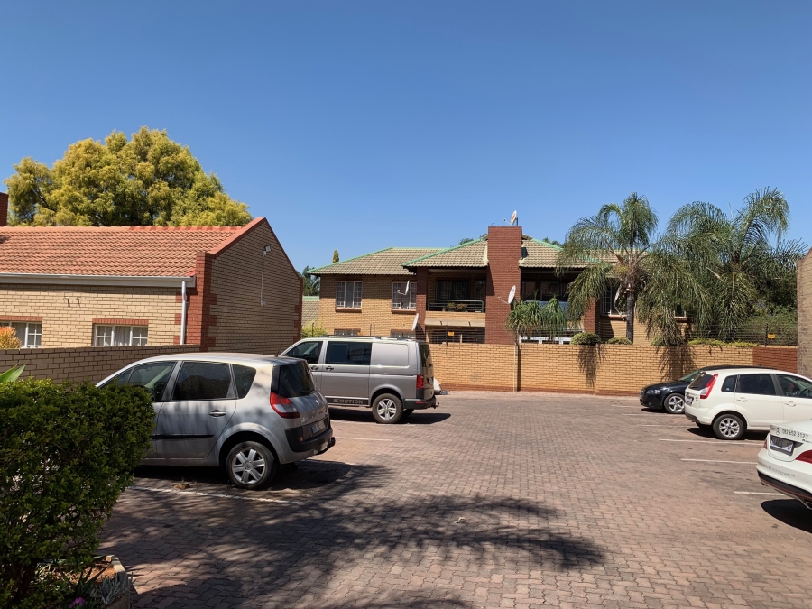 2 Bedroom Property for Sale in Moreleta Park Gauteng