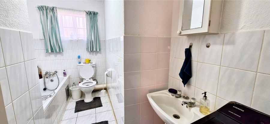 3 Bedroom Property for Sale in Magalieskruin Gauteng