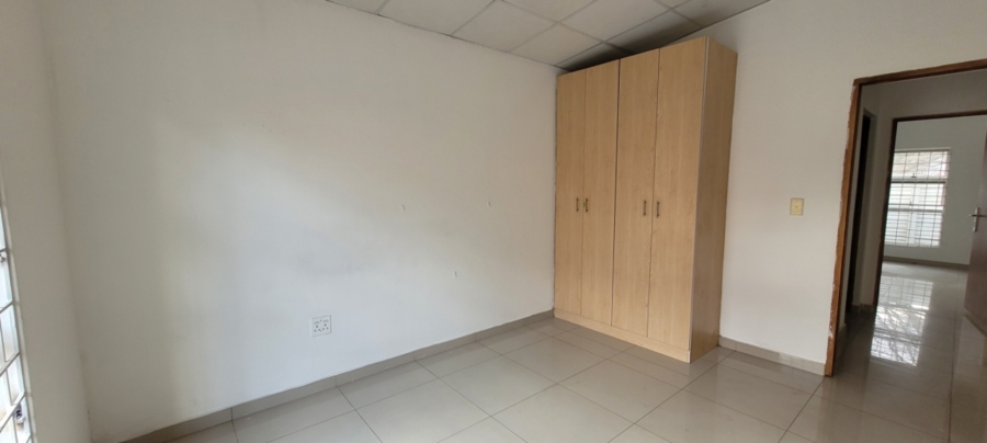 To Let 2 Bedroom Property for Rent in Three Rivers Gauteng