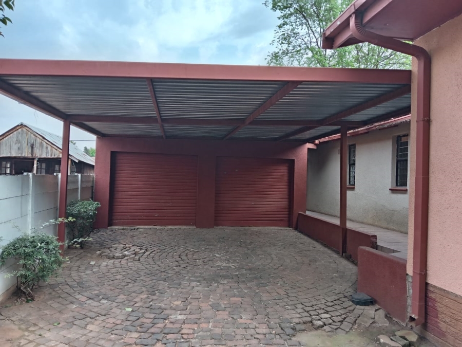 4 Bedroom Property for Sale in Witpoortjie Gauteng