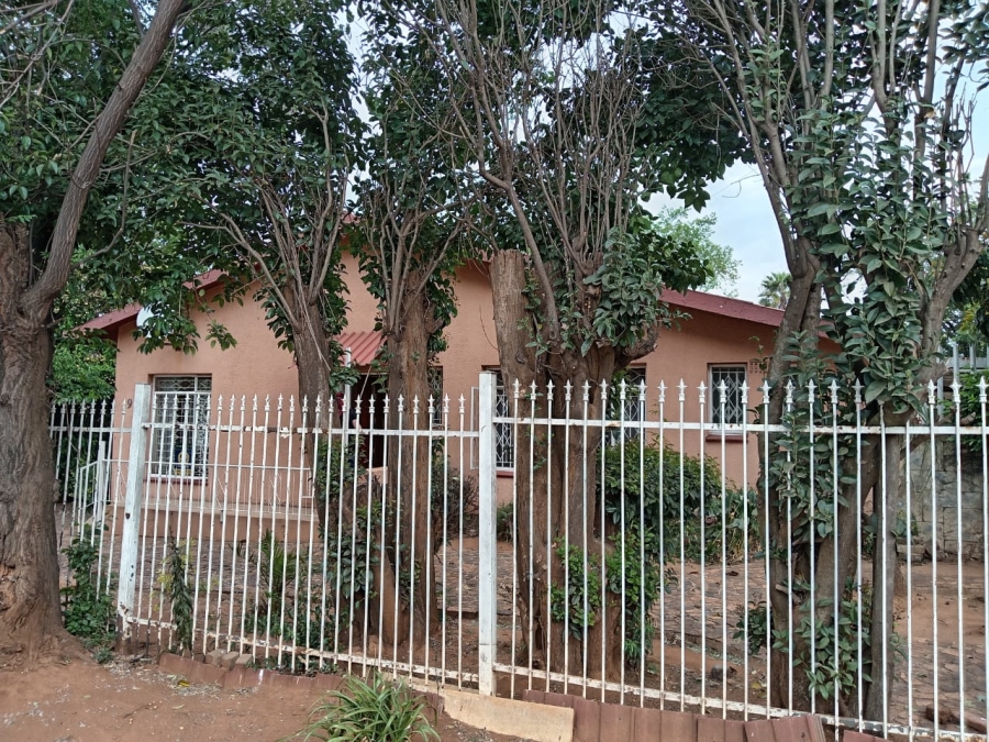 4 Bedroom Property for Sale in Witpoortjie Gauteng