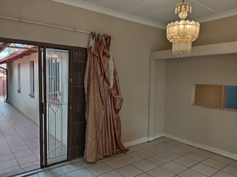 4 Bedroom Property for Sale in Witpoortjie Gauteng