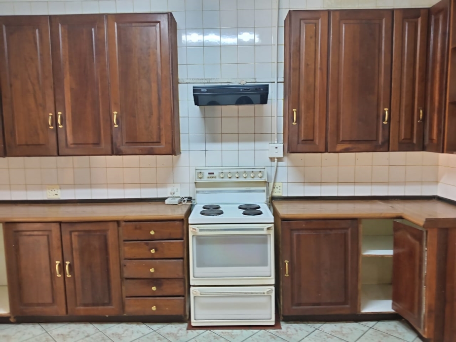 4 Bedroom Property for Sale in Witpoortjie Gauteng