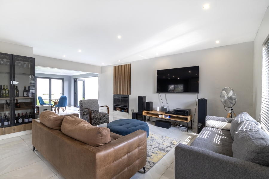 3 Bedroom Property for Sale in Olympus AH Gauteng