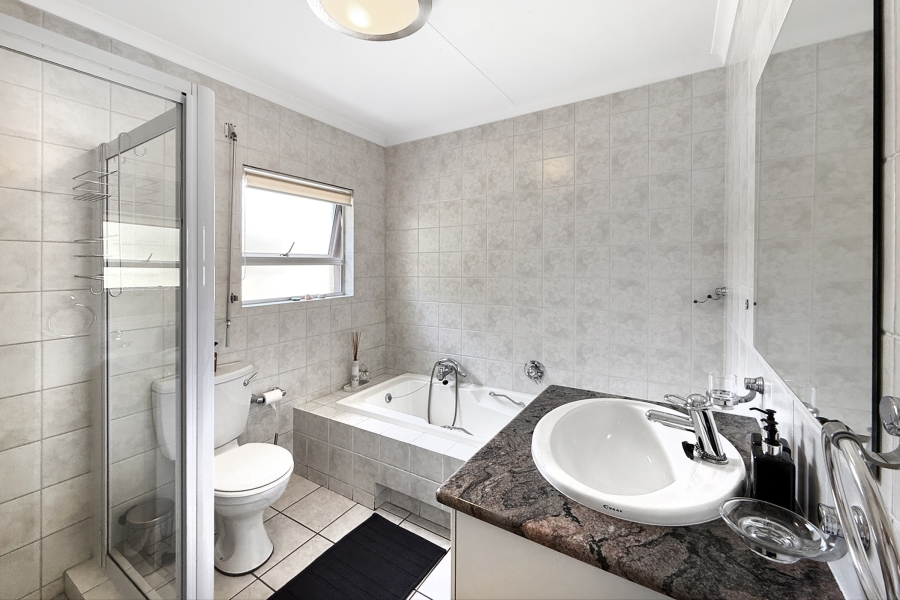 3 Bedroom Property for Sale in River Club Gauteng
