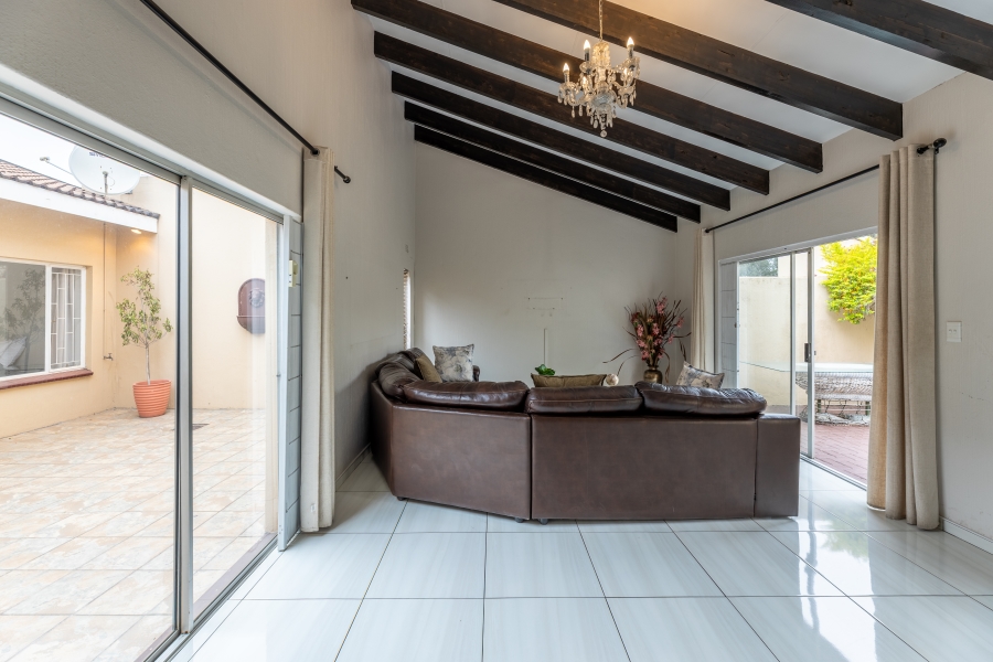 3 Bedroom Property for Sale in Bryanston Gauteng