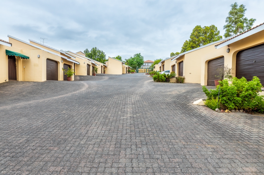 3 Bedroom Property for Sale in Bryanston Gauteng