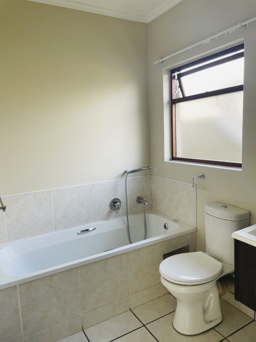 To Let 1 Bedroom Property for Rent in Fourways Gauteng
