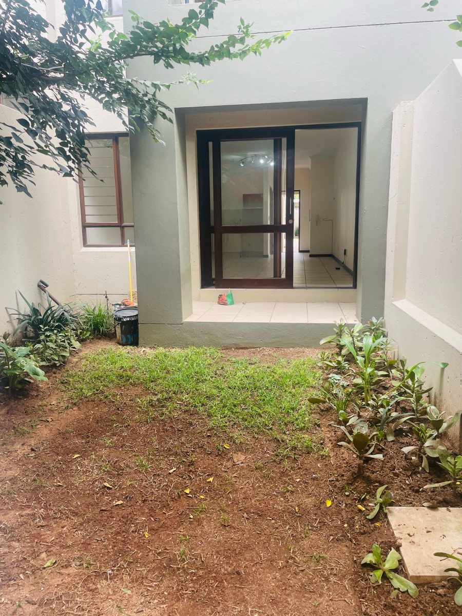 To Let 1 Bedroom Property for Rent in Fourways Gauteng