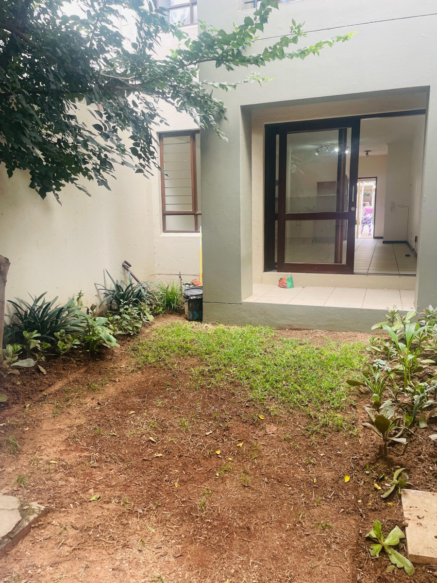 To Let 1 Bedroom Property for Rent in Fourways Gauteng