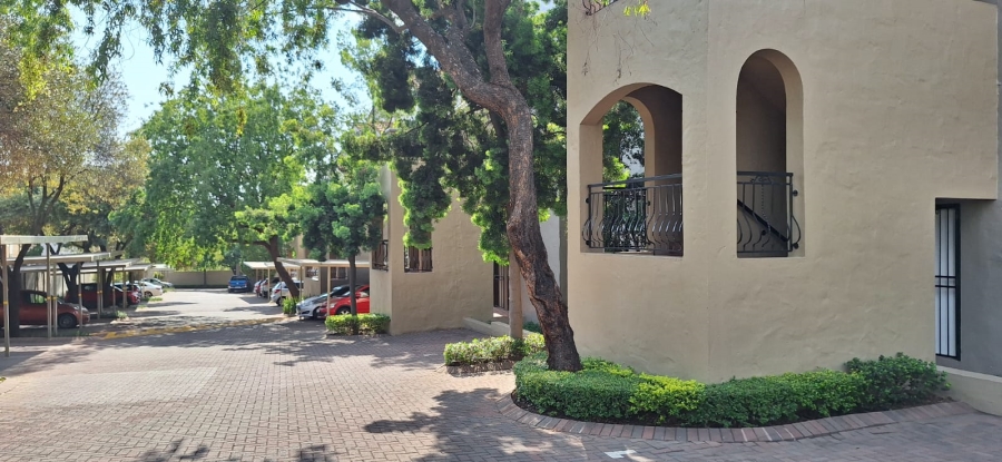 1 Bedroom Property for Sale in Lonehill Gauteng