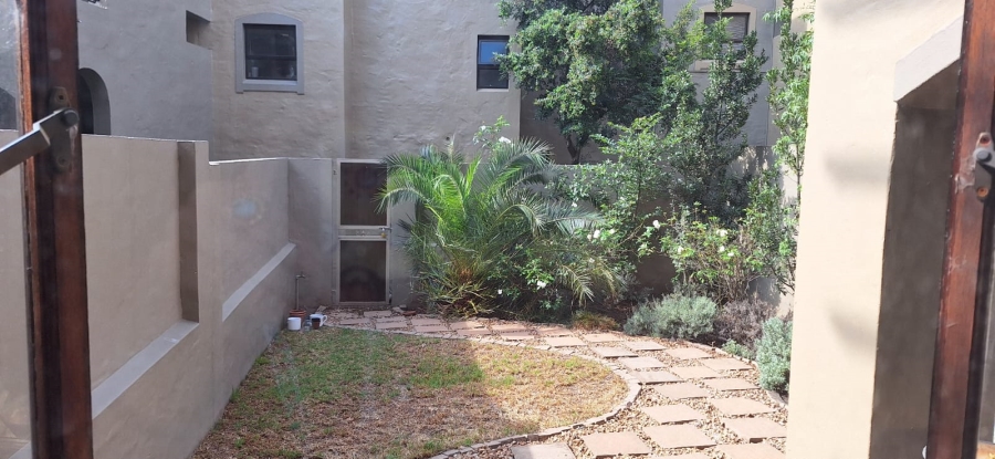 1 Bedroom Property for Sale in Lonehill Gauteng