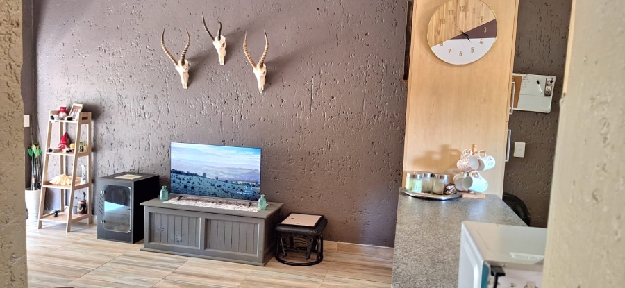 1 Bedroom Property for Sale in Lonehill Gauteng