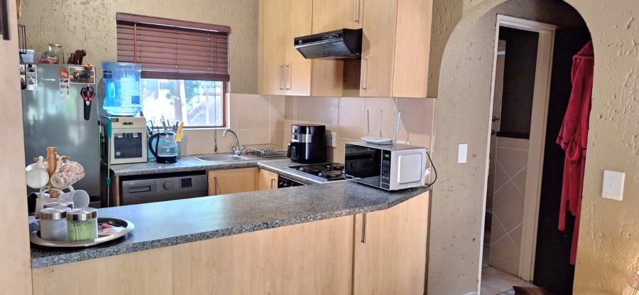 1 Bedroom Property for Sale in Lonehill Gauteng