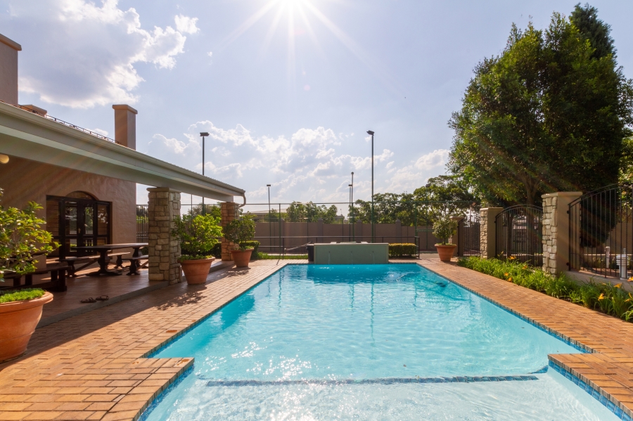 1 Bedroom Property for Sale in Lonehill Gauteng