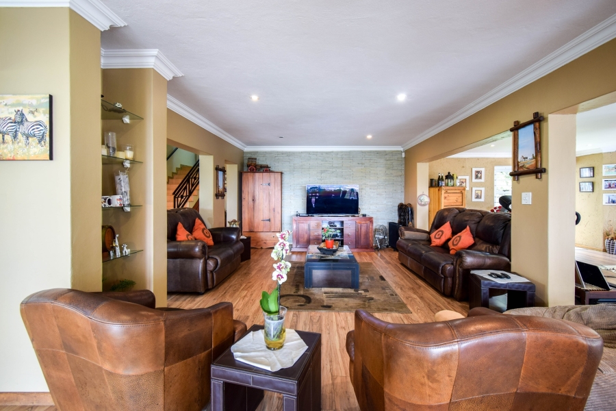 5 Bedroom Property for Sale in Waterkloof Ridge Gauteng