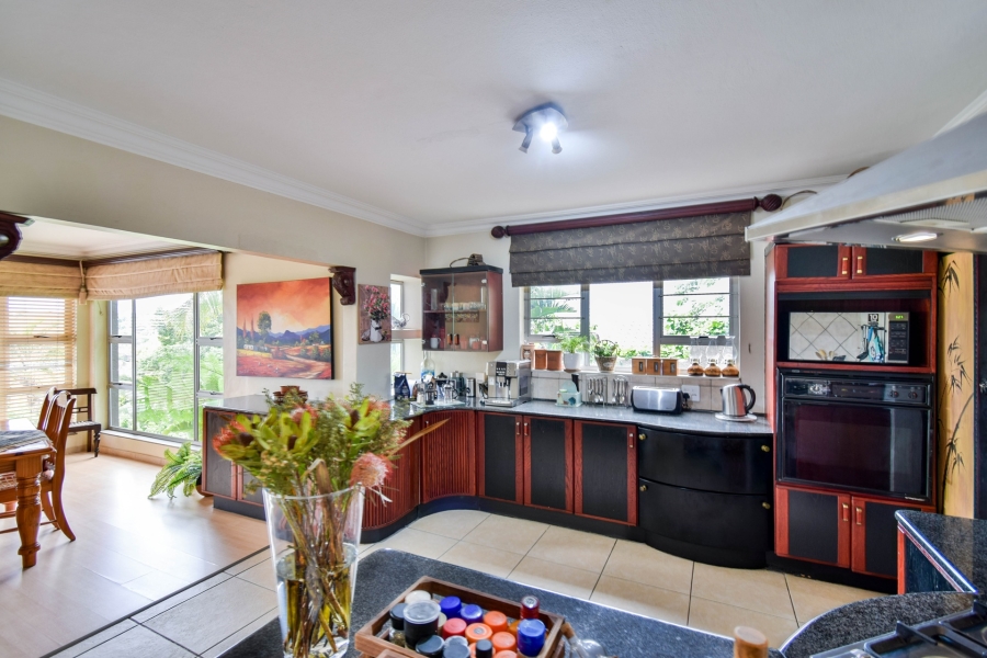 5 Bedroom Property for Sale in Waterkloof Ridge Gauteng