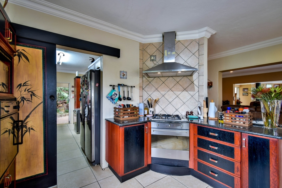 5 Bedroom Property for Sale in Waterkloof Ridge Gauteng
