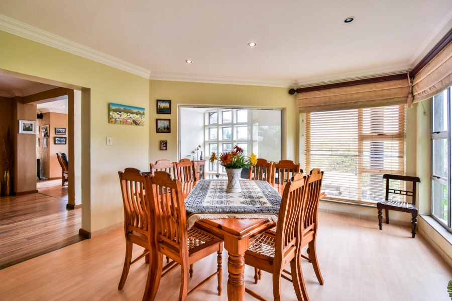 5 Bedroom Property for Sale in Waterkloof Ridge Gauteng
