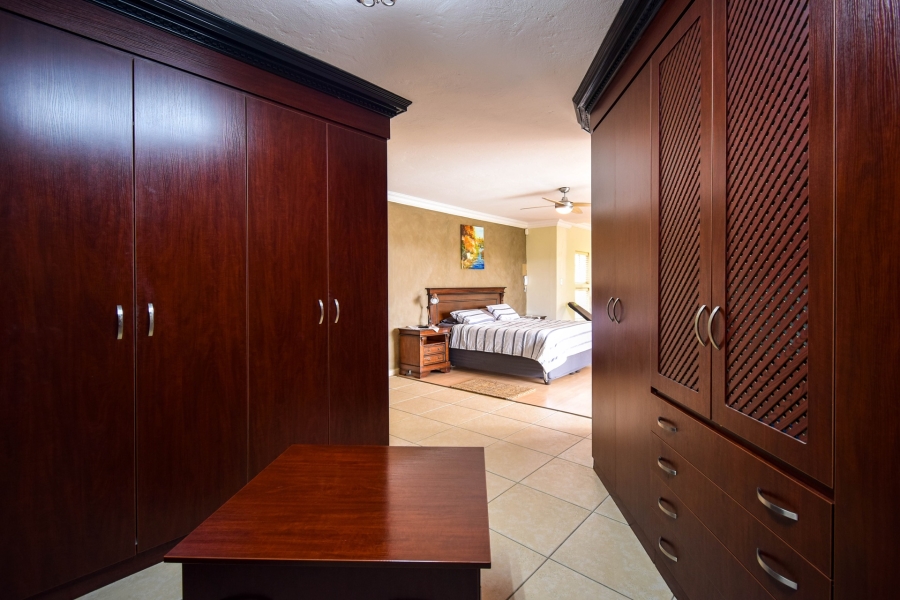 5 Bedroom Property for Sale in Waterkloof Ridge Gauteng