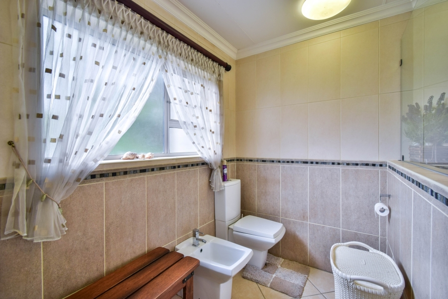 5 Bedroom Property for Sale in Waterkloof Ridge Gauteng