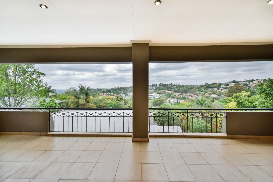 5 Bedroom Property for Sale in Waterkloof Ridge Gauteng