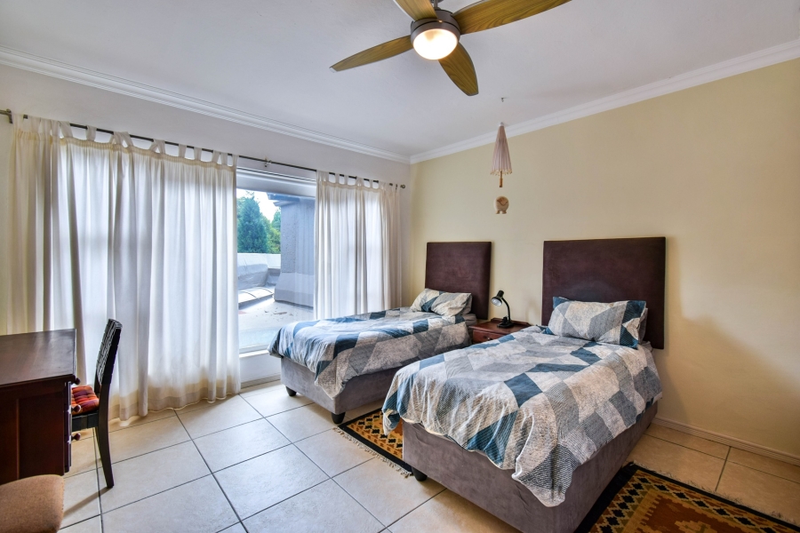 5 Bedroom Property for Sale in Waterkloof Ridge Gauteng