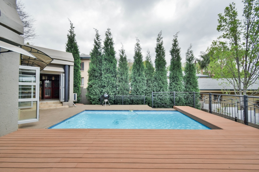 5 Bedroom Property for Sale in Waterkloof Ridge Gauteng