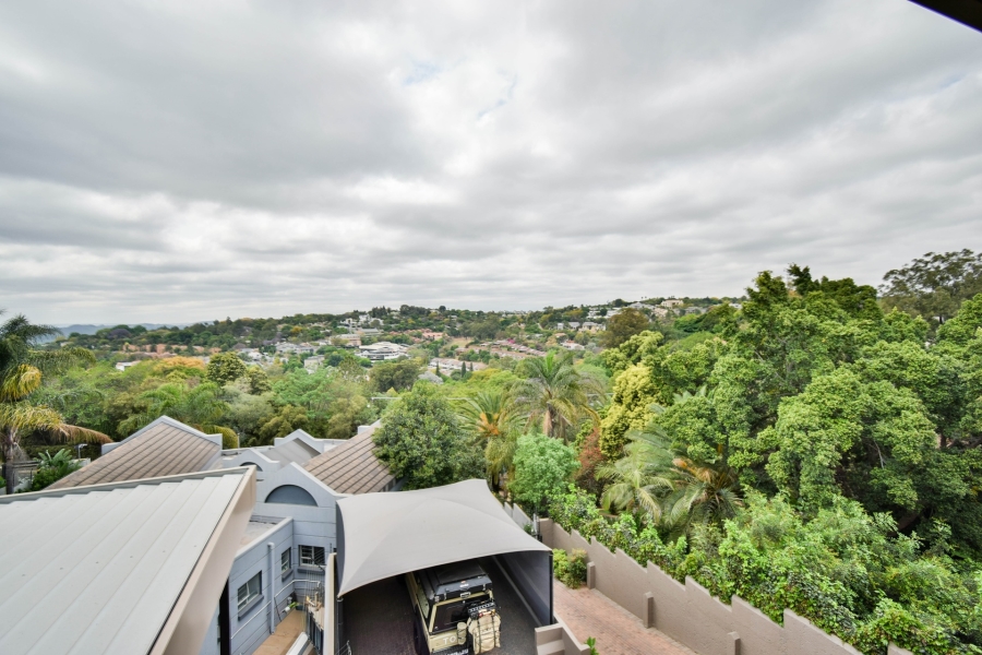 5 Bedroom Property for Sale in Waterkloof Ridge Gauteng