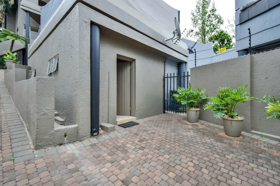 5 Bedroom Property for Sale in Waterkloof Ridge Gauteng