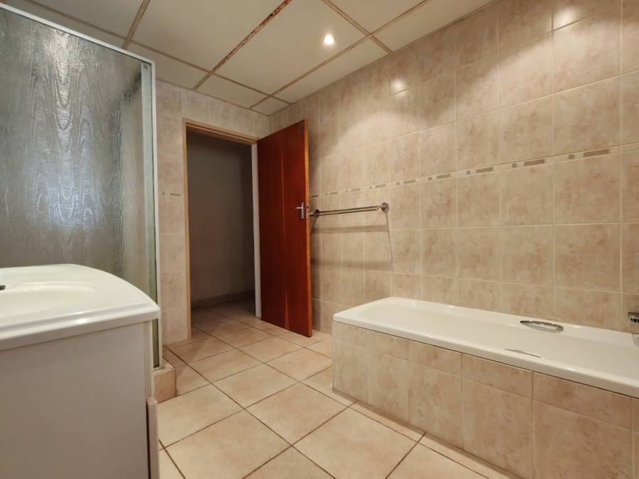 4 Bedroom Property for Sale in Arcon Park Gauteng
