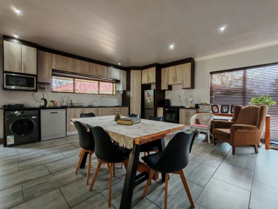 4 Bedroom Property for Sale in Arcon Park Gauteng