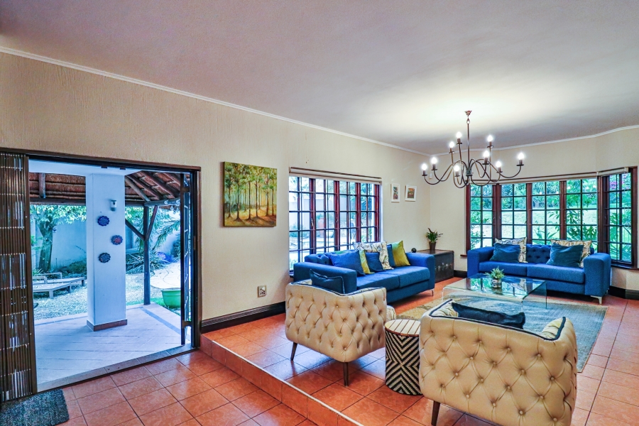 5 Bedroom Property for Sale in Hurlingham Gauteng